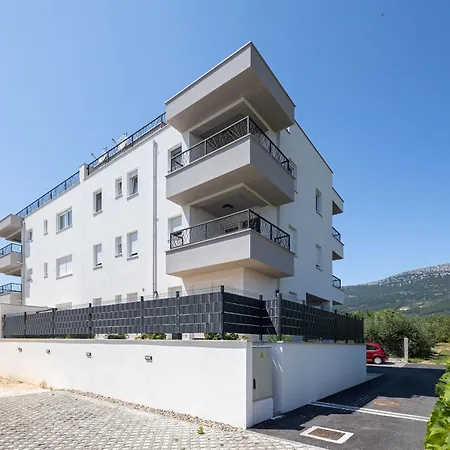 Apartment Penthouse East And West Star