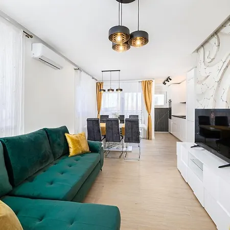 Apartamento Penthouse East And West Star Kaštela