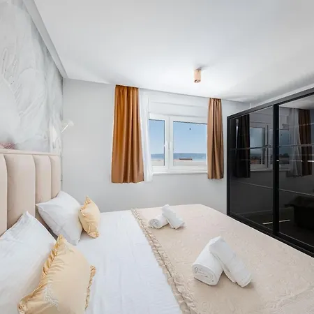 Apartman Penthouse East And West Star *